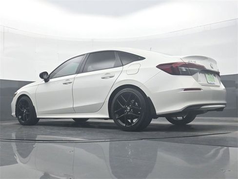 Used 2025 Honda Civic Sport image 31