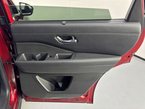 Used 2022 Nissan Pathfinder SL w/ SL Premium Package image 40