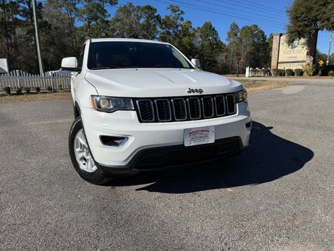 Used 2017 Jeep Grand Cherokee Laredo w/ Quick Order Package 2BE image 37