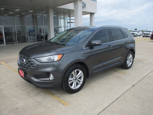 Used 2020 Ford Edge SEL w/ Convenience Package FWD image 2