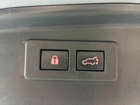Used 2022 Subaru Outback Touring XT AWD/4WD image 13