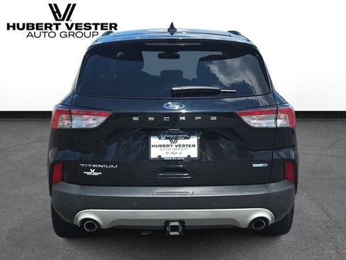 Used 2020 Ford Escape Titanium AWD/4WD image 7
