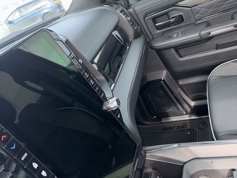 Used 2025 RAM 3500 Limited image 14