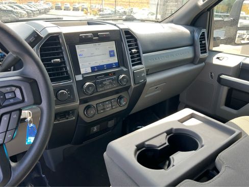 Used 2022 Ford F350 XLT AWD/4WD image 31