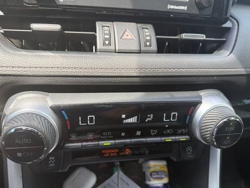 Used 2020 Toyota RAV4 XLE Premium FWD image 14