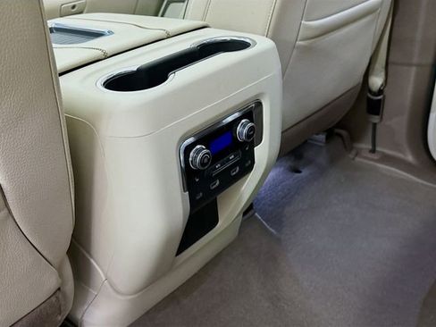 Used 2023 GMC Yukon Denali image 31