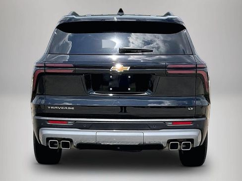 Used 2024 Chevrolet Traverse LT FWD image 6