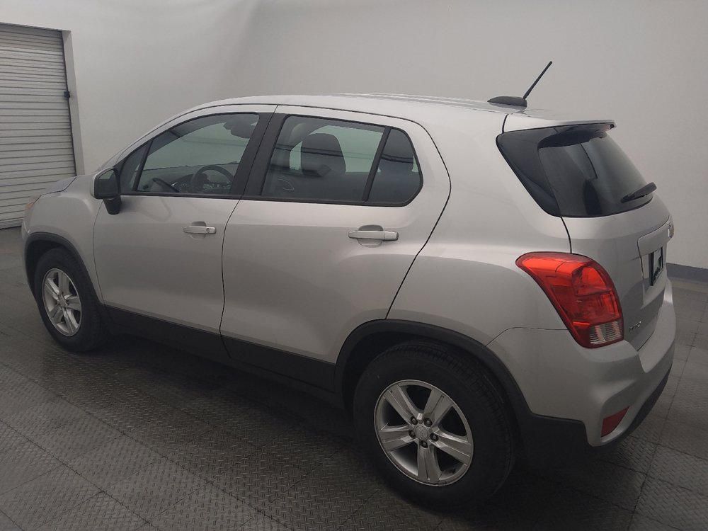 Used 2020 Chevrolet Trax LS FWD image 3