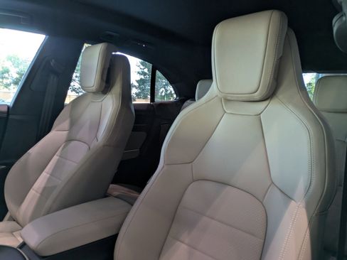 Certified 2025 Porsche Macan Electric RWD image 5
