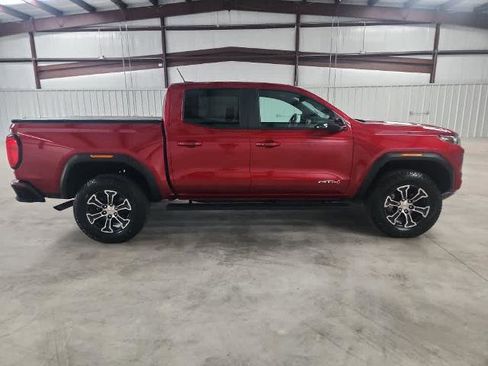 Used 2024 GMC Canyon AT4 w/ Technology Package AWD/4WD image 6