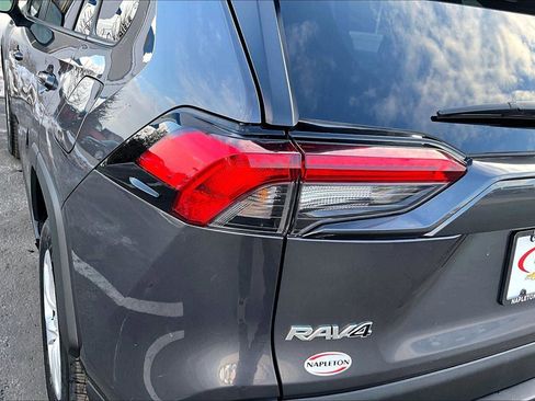 Used 2024 Toyota RAV4 LE image 31