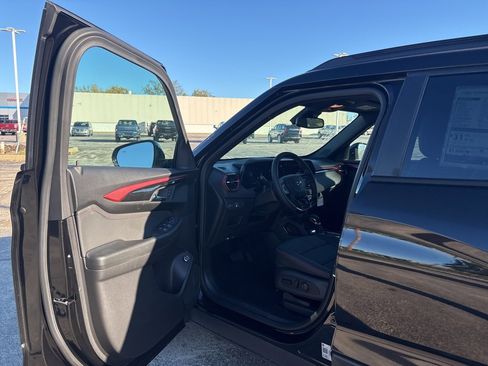 New 2026 Chevrolet TrailBlazer RS w/ Convenience Package image 5
