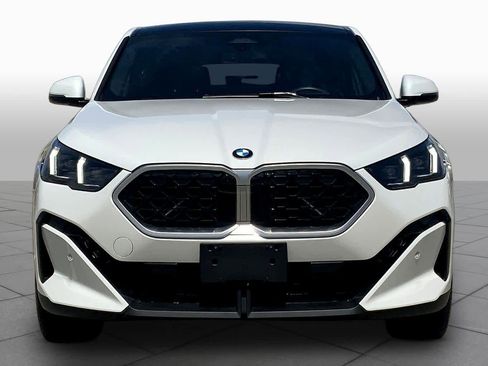 Used 2024 BMW X2 xDrive28i image 3