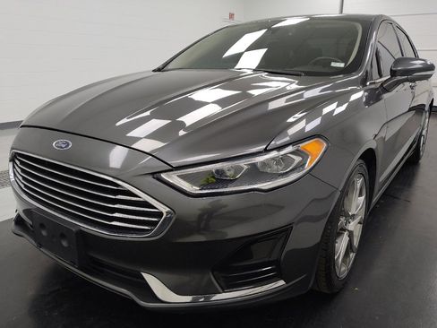 Used 2020 Ford Fusion SEL image 15