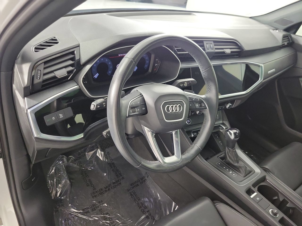Used 2023 Audi Q3 2.0T Premium w/ Black Optic Sport Package AWD/4WD image 10