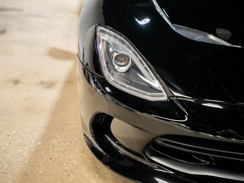 Used 2013 SRT Viper GTS w/ GTS Laguna Interior Pkg image 5