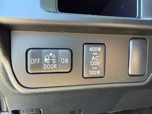 Used 2016 Toyota Tacoma TRD Sport w/ Premium & Technology Package AWD/4WD image 36