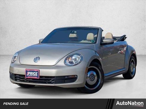 Used 2013 Volkswagen Beetle 2.5 image 1