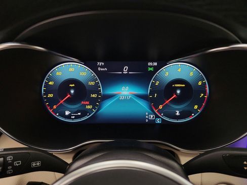 Used 2022 Mercedes-Benz GLC 300 image 9