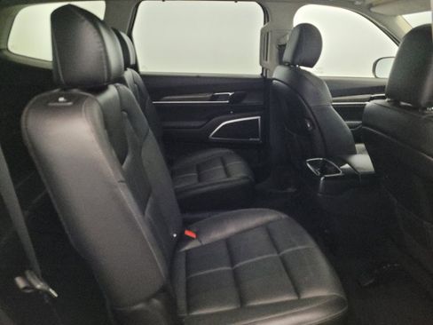 Used 2021 Kia Telluride EX w/ EX Premium Package AWD/4WD image 19