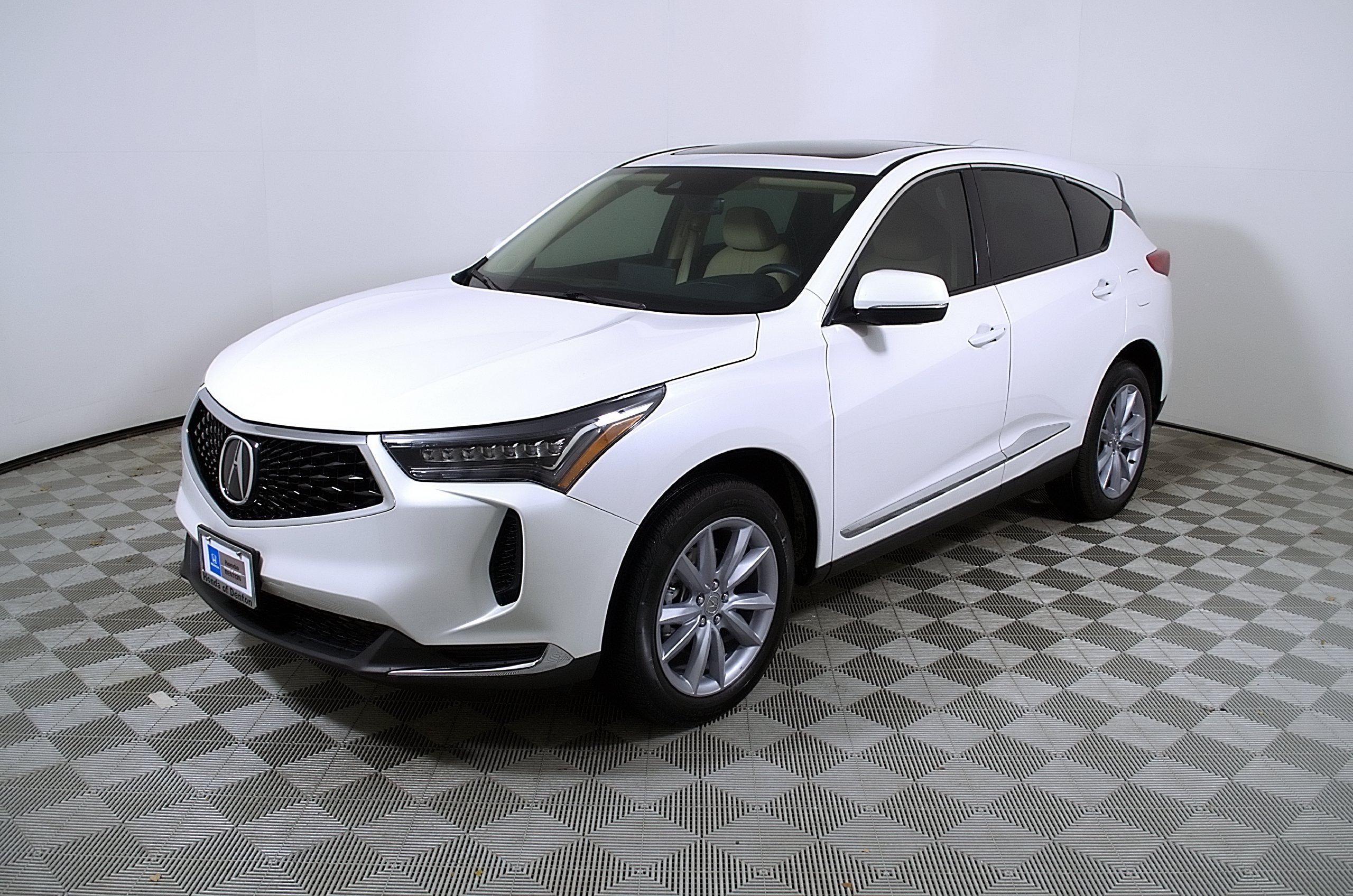 Used 2024 Acura RDX SH-AWD image 3