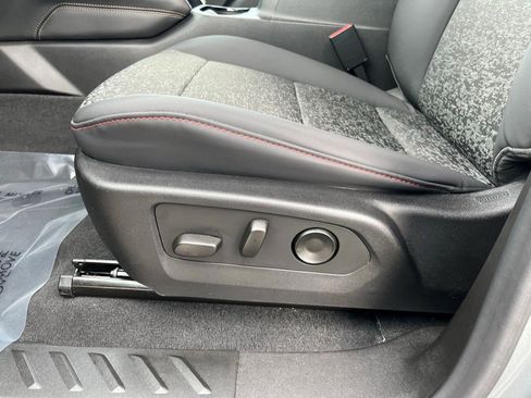 Certified 2024 Chevrolet Colorado Z71 w/ Z71 Convenience Package 2 image 9