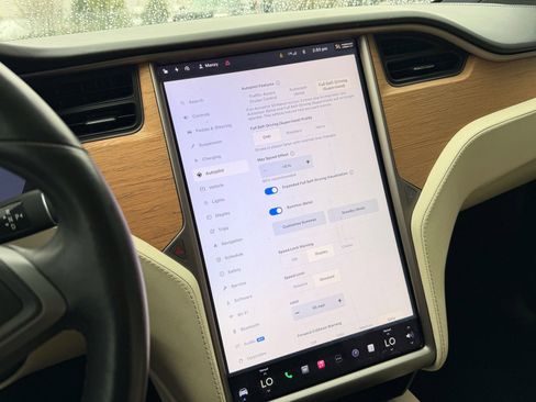 Used 2020 Tesla Model X Performance image 57