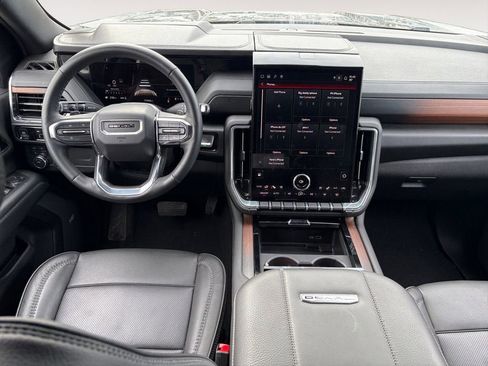 Used 2025 GMC Yukon Denali image 10