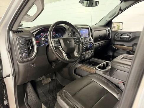 Used 2019 Chevrolet Silverado 1500 LT Trail Boss AWD/4WD image 11