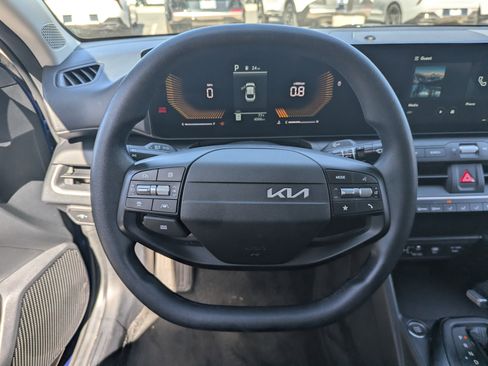 Certified 2025 Kia K4 FWD image 20