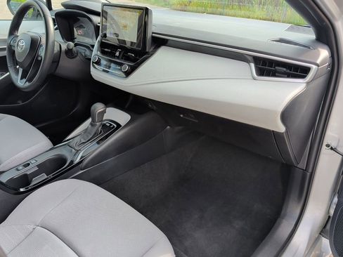 Certified 2025 Toyota Corolla SE FWD image 24