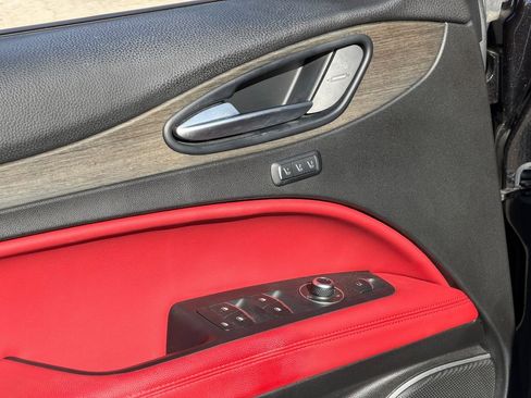 Used 2019 Alfa Romeo Stelvio Ti w/ Nero Edizione image 12