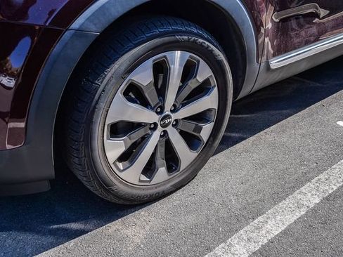 Certified 2022 Kia Telluride EX w/ EX Premium Package AWD/4WD image 8