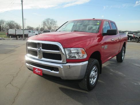 Used 2016 RAM 2500 SLT image 10