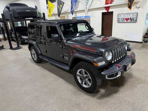 Used 2020 Jeep Wrangler Unlimited Sahara w/ Uconnect 4C Nav & Sound Group AWD/4WD image 13