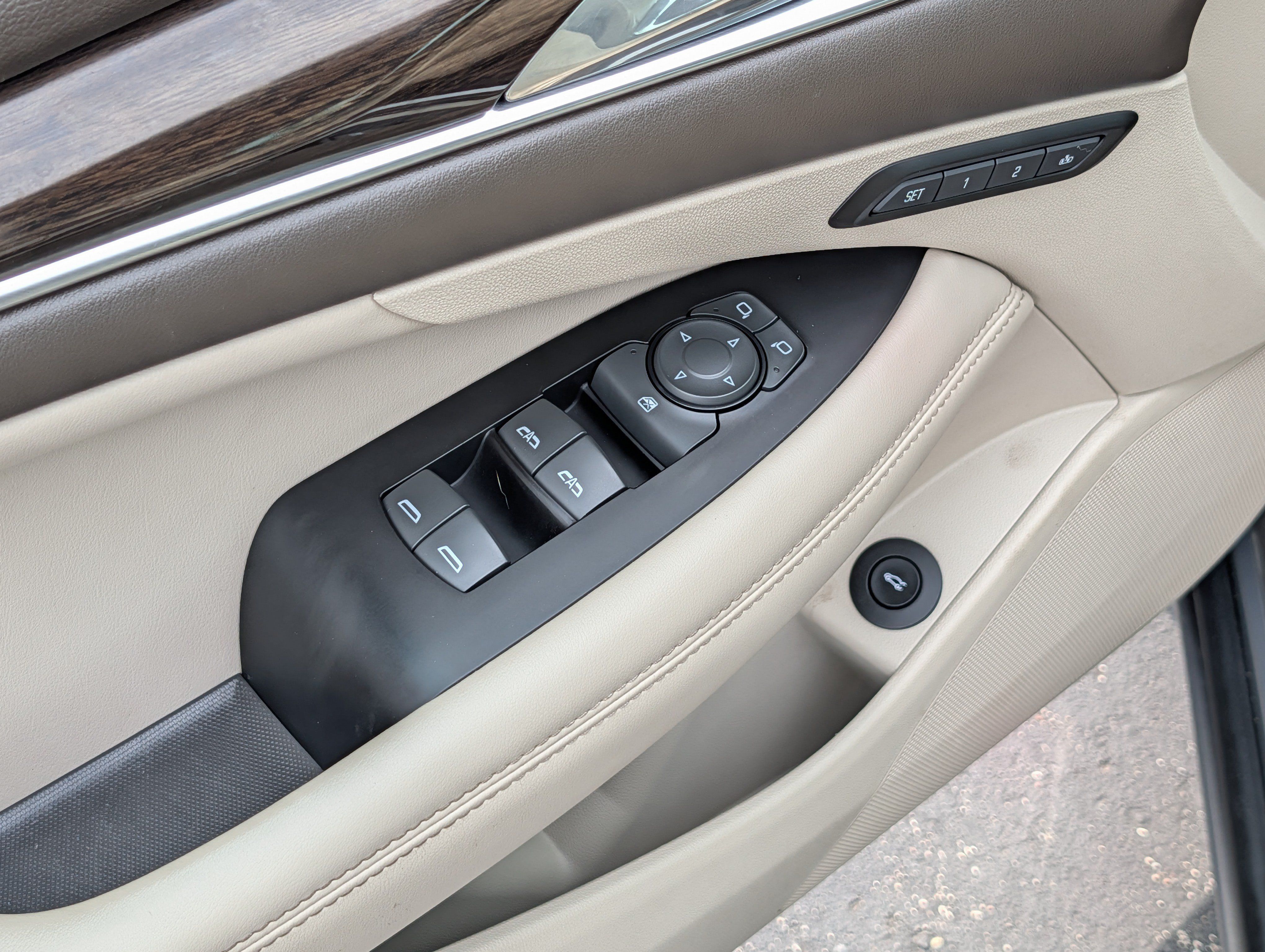 Used 2017 Buick LaCrosse Premium w/ Driver Confidence Package #2 FWD image 19