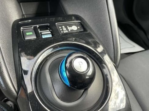 Used 2022 Nissan Leaf SV Plus image 32