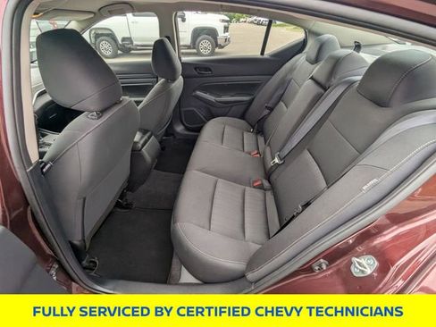 Used 2025 Nissan Altima 2.5 SV FWD image 13