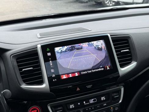 Used 2016 Honda Pilot Elite image 4