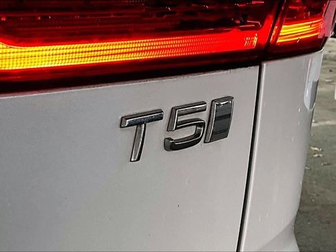 Used 2020 Volvo XC60 T5 Inscription w/ Protection Package Premier FWD image 9