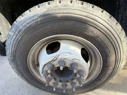 Used 2020 RAM 5500 Tradesman w/ Chrome Appearance Group image 10