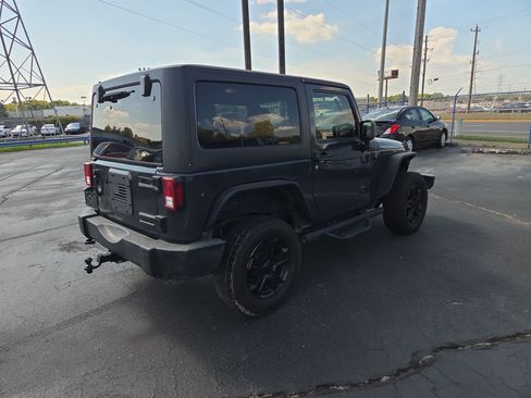 Used 2016 Jeep Wrangler Sport w/ Quick Order Package 24S AWD/4WD image 5