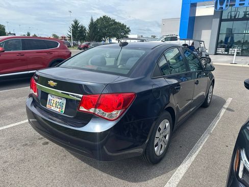Used 2015 Chevrolet Cruze LS FWD image 4