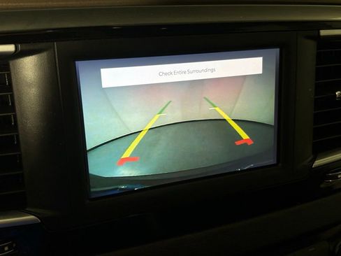 Used 2022 Chrysler Voyager LX FWD image 31