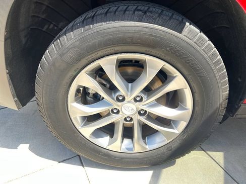 Used 2019 Hyundai Santa Fe SE AWD/4WD image 8