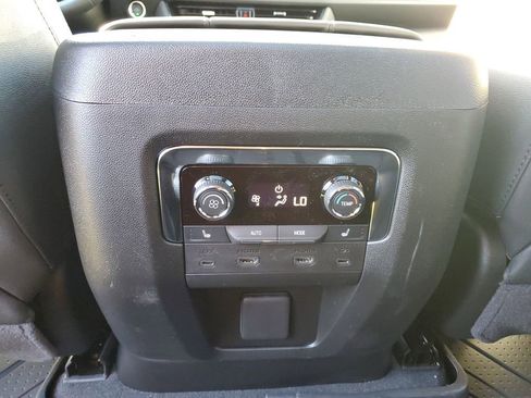 New 2026 Chevrolet Suburban Z71 w/ Z71 Off-Road Package image 12