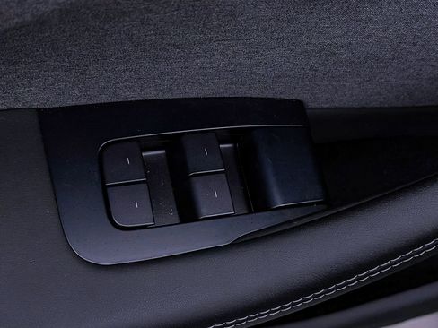 Used 2024 Tesla Model 3 Long Range RWD image 17