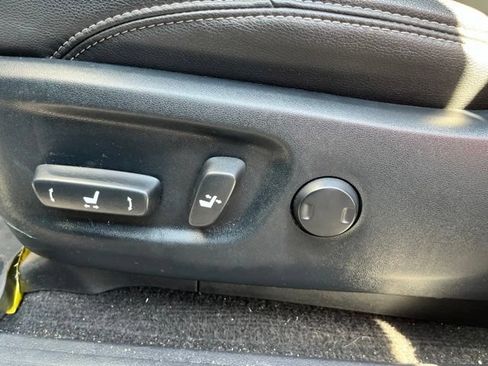 Used 2019 Toyota 4Runner SR5 Premium AWD/4WD image 9