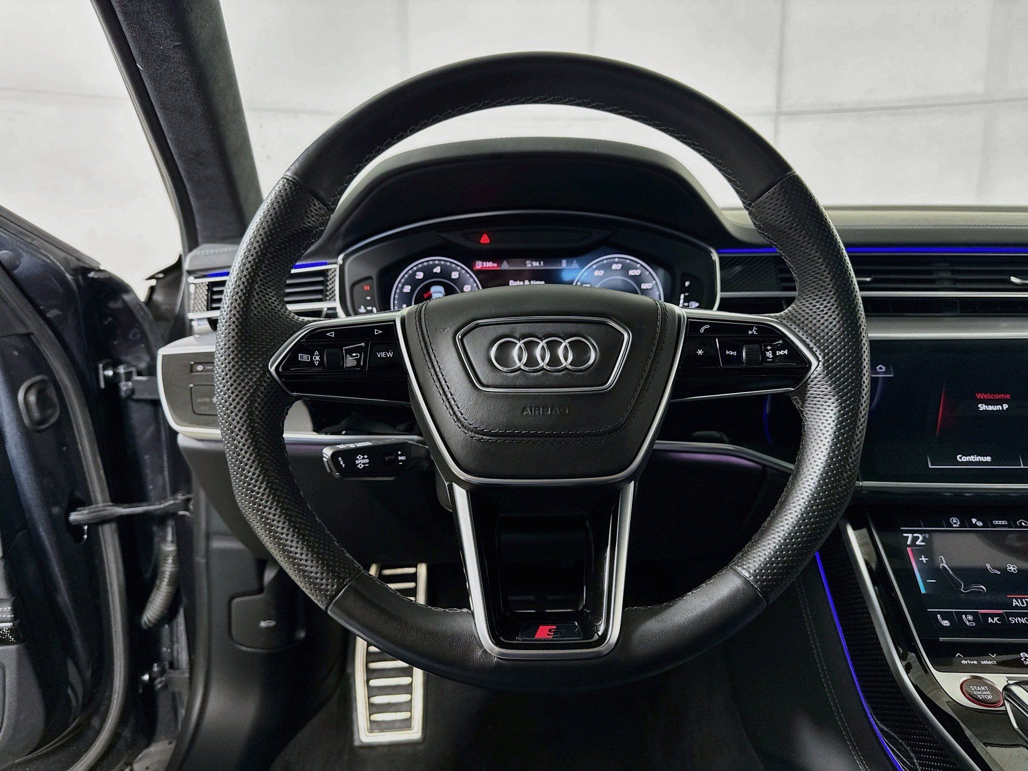 Used 2023 Audi S8 w/ S8 Comfort Plus Package AWD/4WD image 17