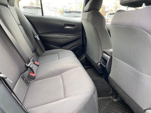 Used 2021 Toyota Corolla LE image 29